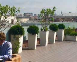 Romanov Roof – новый формат отдыха и переключения для офисных сотрудников в «Романовом дворе»